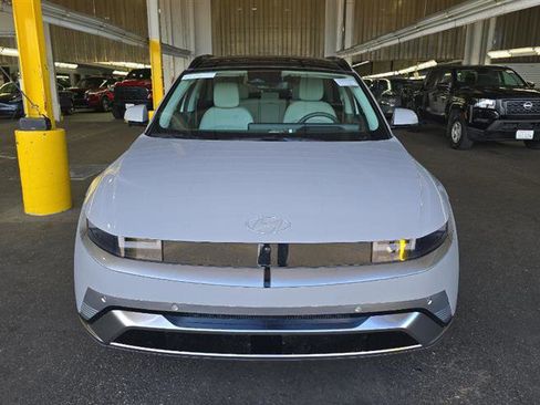 Used 2025 Hyundai Ioniq 5 Limited image 2