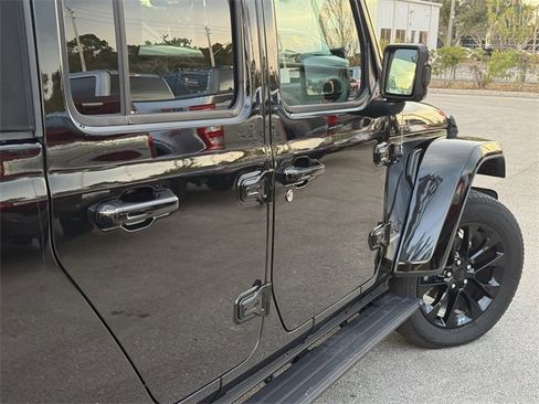 Used 2021 Jeep Gladiator Overland image 9