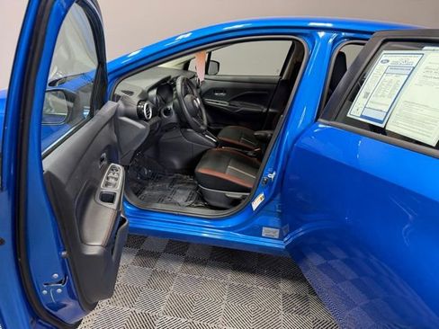 Used 2024 Nissan Versa SR FWD image 14