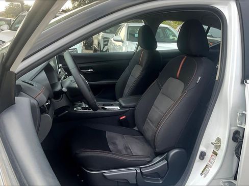 New 2025 Nissan Sentra SR w/ Midnight Edition image 15