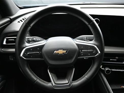 Used 2024 Chevrolet Traverse LT AWD/4WD image 13