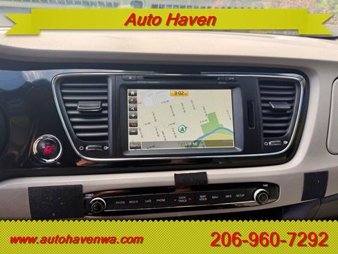 Used 2016 Kia Sedona SX Limited FWD image 13