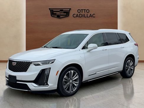 Certified 2022 Cadillac XT6 Premium Luxury image 8