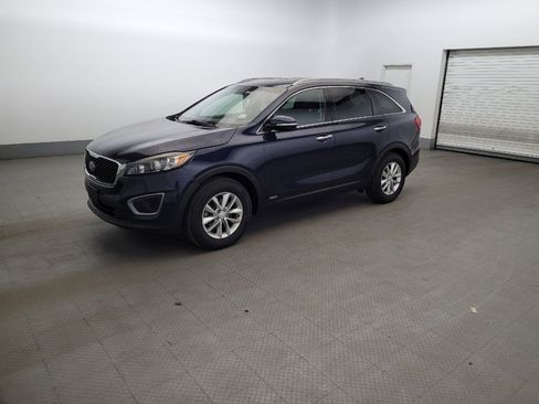 Used 2016 Kia Sorento AWD w/ LX Convenience Package image 2