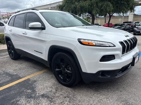 Used 2018 Jeep Cherokee Limited w/ High Altitude Package FWD image 6