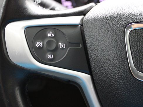 Used 2018 GMC Terrain SLE FWD image 17
