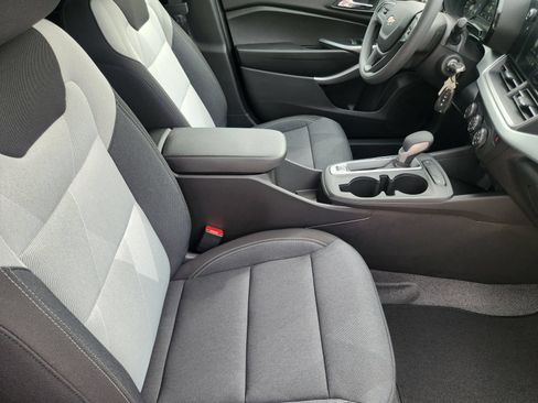 New 2026 Chevrolet Trax LS w/ LS Convenience Package FWD image 14