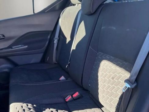 Used 2021 Nissan Kicks S FWD image 17
