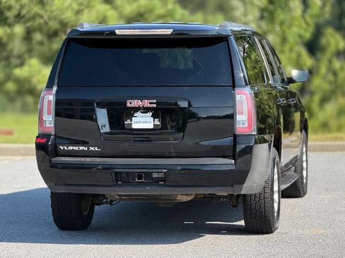 Used 2018 GMC Yukon XL SLT AWD/4WD image 7