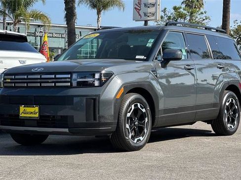 Certified 2025 Hyundai Santa Fe SEL image 8