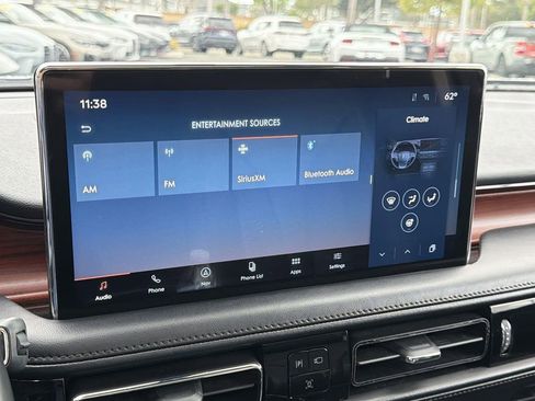 Used 2023 Lincoln Nautilus Reserve image 15