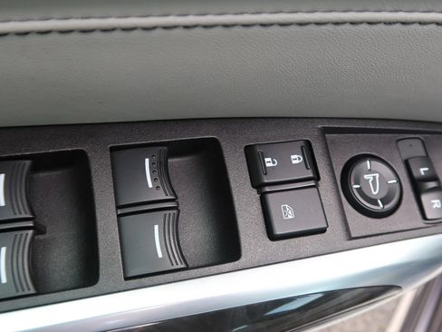 Used 2018 Acura TLX V6 w/ Technology Package FWD image 28