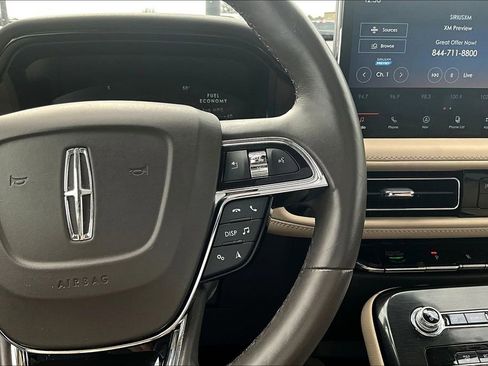 Used 2022 Lincoln Nautilus Reserve image 14