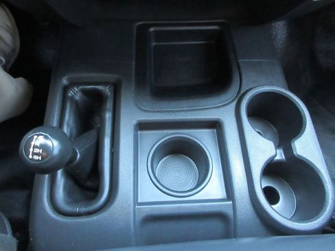 Used 2012 RAM 2500 ST w/ Chrome Appearance Group image 29