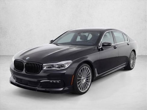 Used 2018 BMW 750i xDrive image 1