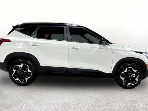 Used 2026 Kia Seltos S image 8