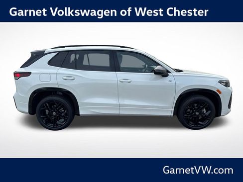 New 2026 Volkswagen Tiguan SE R-Line AWD/4WD image 6