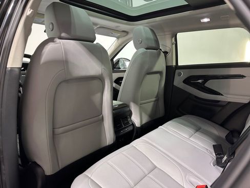 Used 2025 Land Rover Range Rover Evoque S AWD/4WD image 19