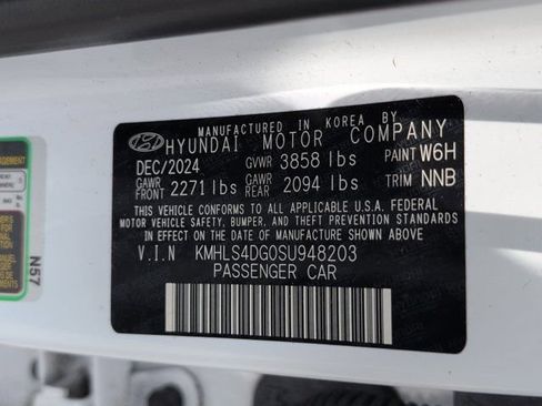 Used 2025 Hyundai Elantra SEL FWD image 36