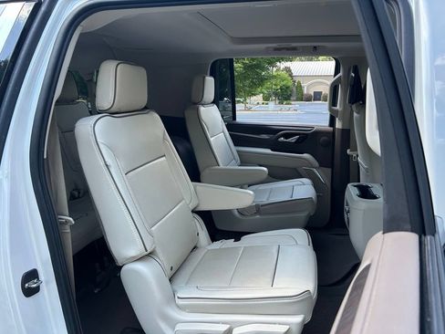 Used 2021 GMC Yukon XL Denali w/ Denali Premium Package AWD/4WD image 52
