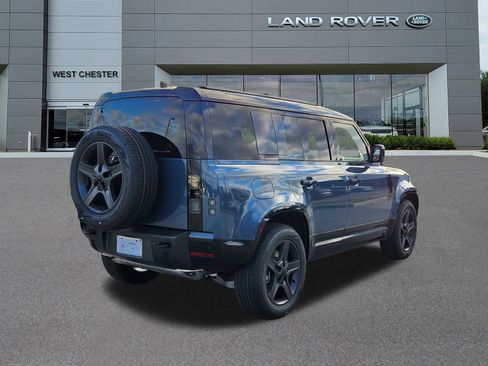 New 2026 Land Rover Defender 110 X-Dynamic SE image 4