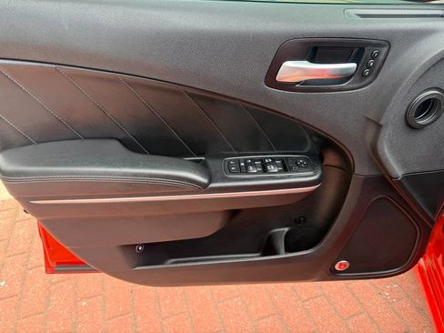 Used 2017 Dodge Charger R/T w/ Premium Group RWD image 19