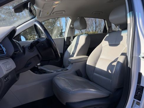 Used 2019 Kia Niro EX Premium image 13