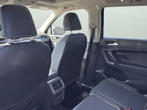 Used 2021 Volkswagen Tiguan SEL w/ 3-Row Tiguan MDO Package image 29