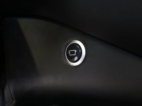 Used 2016 Ferrari California T RWD image 34