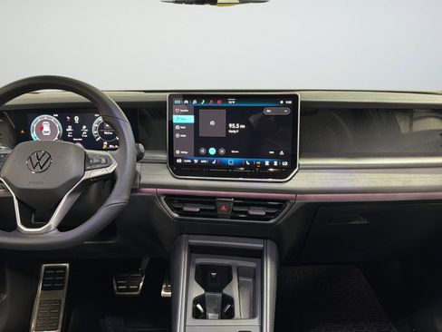 New 2026 Volkswagen Tiguan SE R-Line image 31