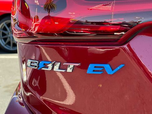 Used 2020 Chevrolet Bolt LT FWD image 45