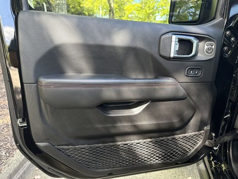 Used 2022 Jeep Gladiator Rubicon w/ LED Lighting Group image 10