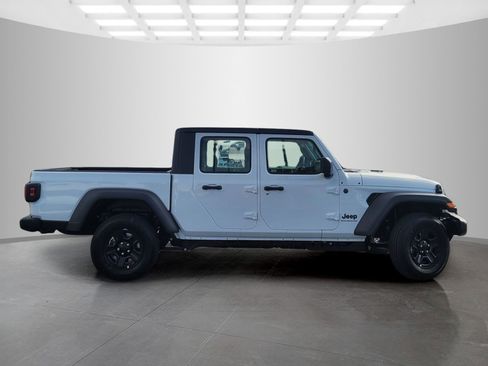 New 2026 Jeep Gladiator Sport image 3