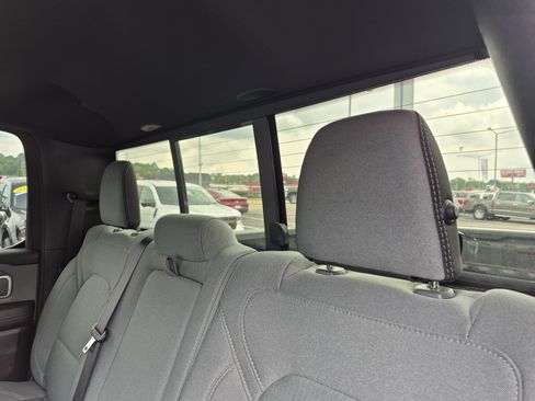 Used 2023 RAM 1500 Big Horn AWD/4WD image 17