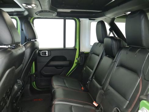 Used 2019 Jeep Wrangler Unlimited Rubicon w/ Uconnect 4C Nav & Sound Group AWD/4WD image 19
