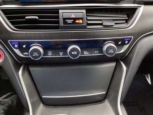 Used 2018 Honda Accord Touring image 36