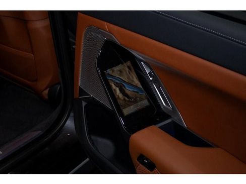 Used 2025 BMW i7 eDrive50 w/ Premium Package image 80