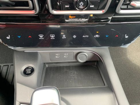 New 2026 Nissan Sentra SR w/ SR Premium Package FWD image 14