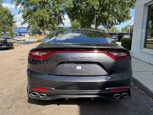 Used 2019 Kia Stinger RWD image 7