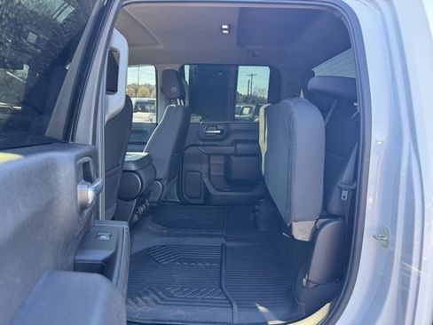 Used 2022 Chevrolet Silverado 2500 LT w/ Convenience Package image 11