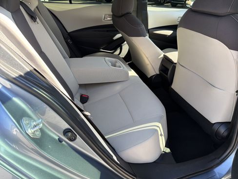 Used 2021 Toyota Corolla LE image 24