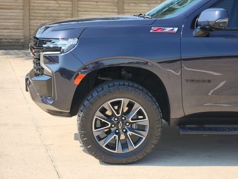 Used 2024 Chevrolet Tahoe Z71 w/ Luxury Package AWD/4WD image 14
