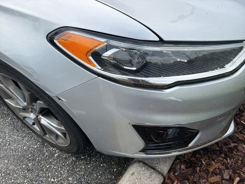 Used 2019 Ford Fusion SEL FWD image 7