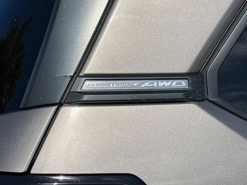 Used 2025 Subaru Forester Premium AWD/4WD image 35