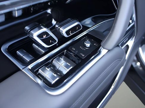 New 2026 Land Rover Range Rover SE AWD/4WD image 10