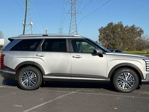 New 2026 Hyundai Palisade SEL image 3