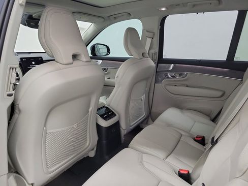 New 2026 Volvo XC90 T8 Ultra w/ Protection Package Premier AWD/4WD image 15