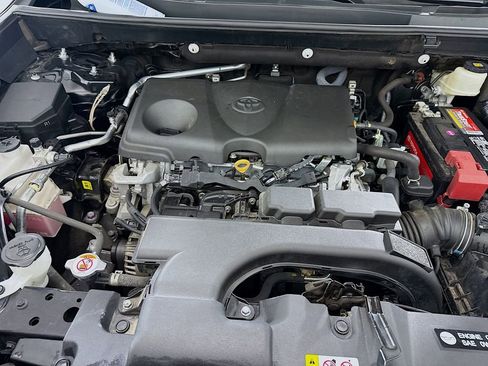 Used 2021 Toyota RAV4 LE w/ Carpet Mat Package (TMS) FWD image 26
