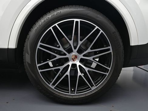 Used 2026 Porsche Cayenne E-Hybrid Coupe AWD/4WD image 26