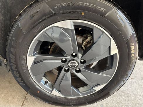 Used 2025 Nissan Rogue SV AWD/4WD image 31